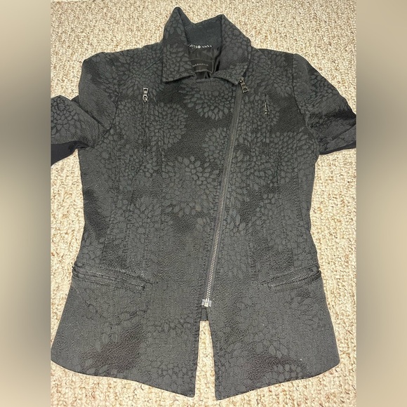 BCBGmaxazria Black Boe Fitted Jacquard Jacket with Peplum and Zippers - Picture 6 of 9
